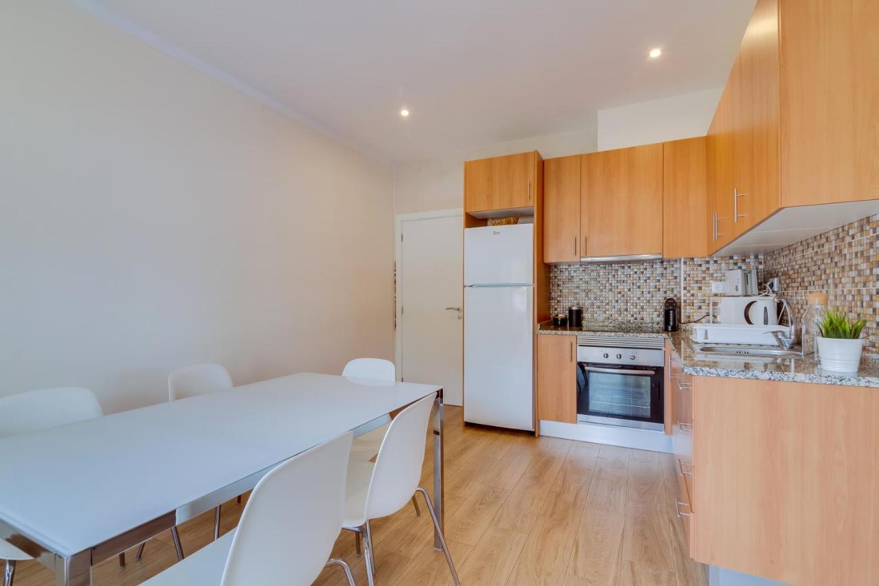 Quarteira 2Br - Near The Beach At Homesbyfc Εξωτερικό φωτογραφία